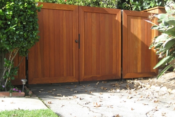 Double swing gate with Redwood cover.