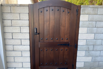 Clear Cedar Gate - Pasadena CA.jpg