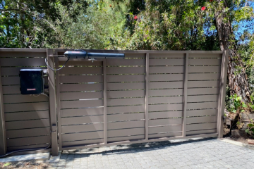 Liftmaster LA-500 - Brentwood CA.jpg