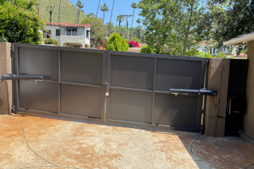 Liftmaster LA-500 Dual Swing Gate Operators - Glendale CA.jpg