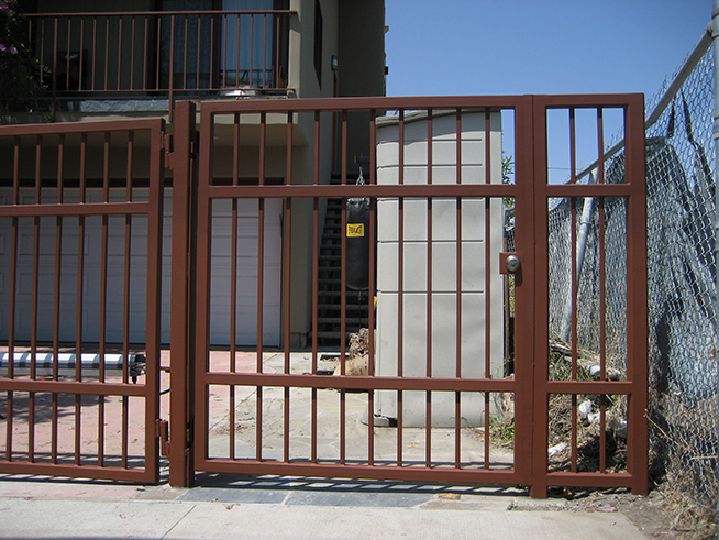 Painting Your Metal Gate Useful Tips - Wood Colour Paint For Iron Gate Design